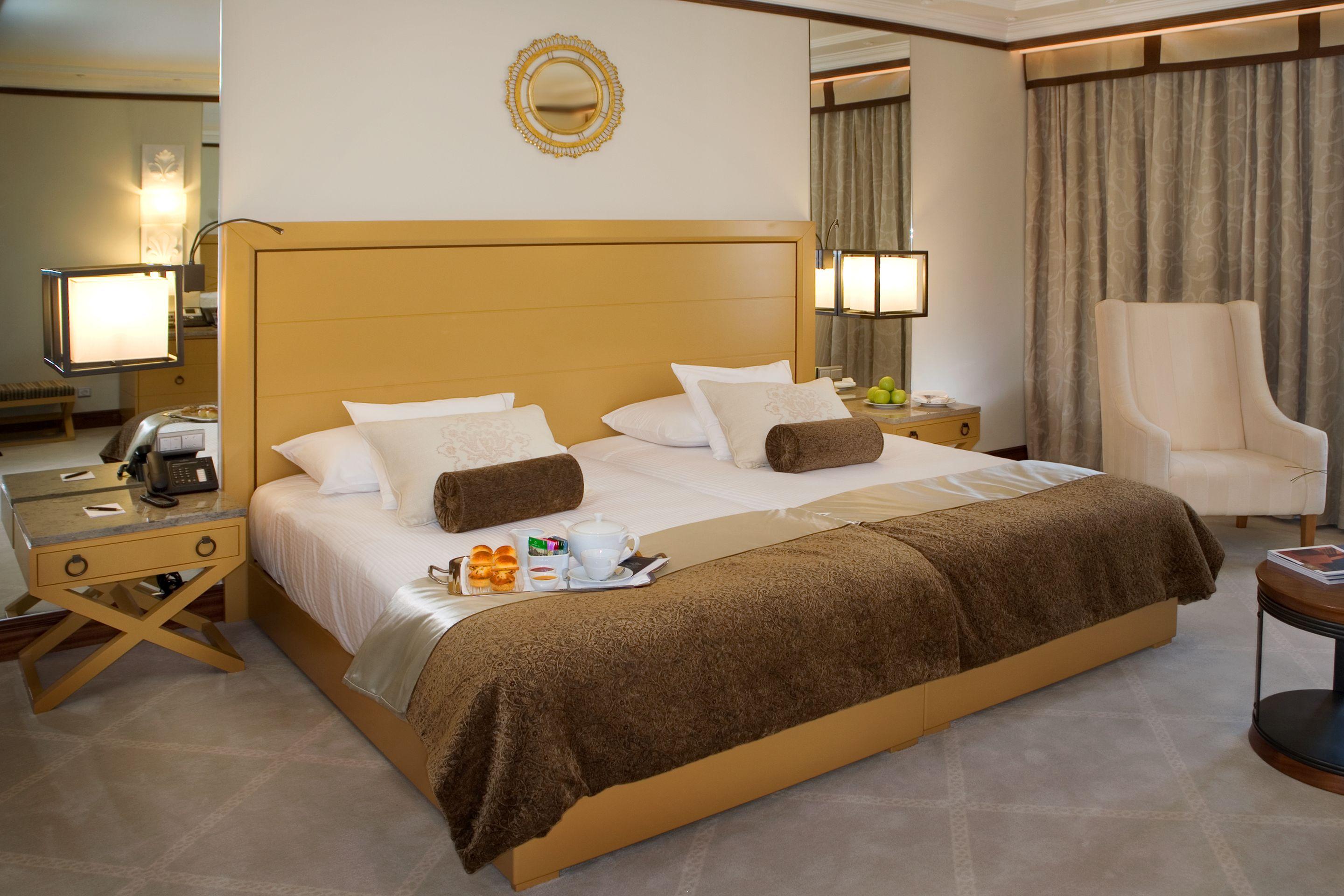 格兰瑞沃伊塔里Spa酒店 卡斯凯什 客房 照片 A bedroom at the hotel