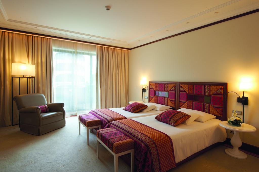 格兰瑞沃伊塔里Spa酒店 卡斯凯什 外观 照片 A room at the hotel